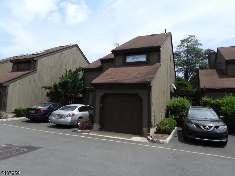 41 Riverbend Dr North Brunswick, NJ 08902