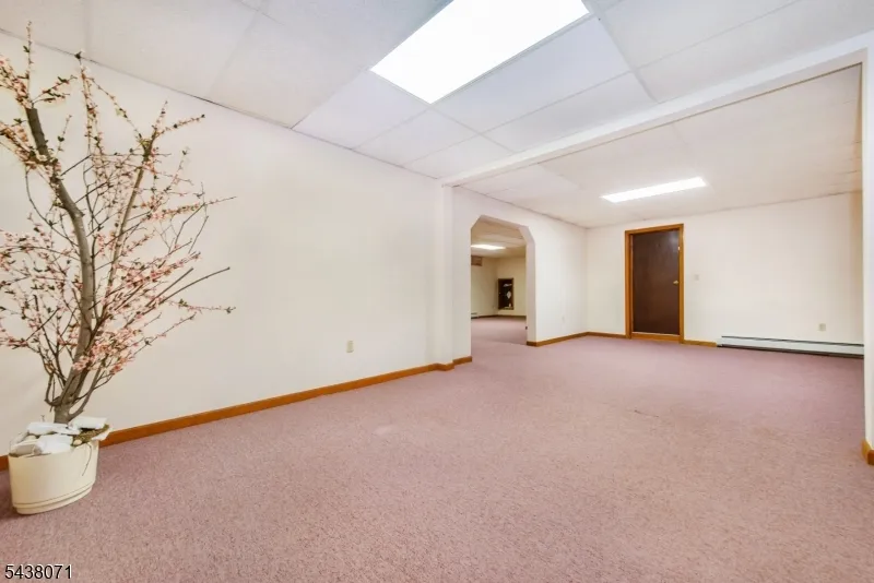 25 Wood Chase Ln Kinnelon, NJ 07405