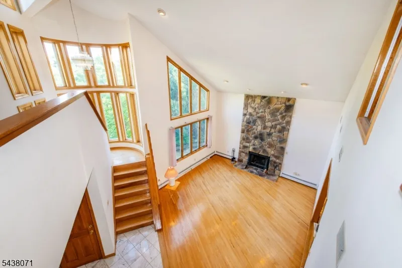 25 Wood Chase Ln Kinnelon, NJ 07405