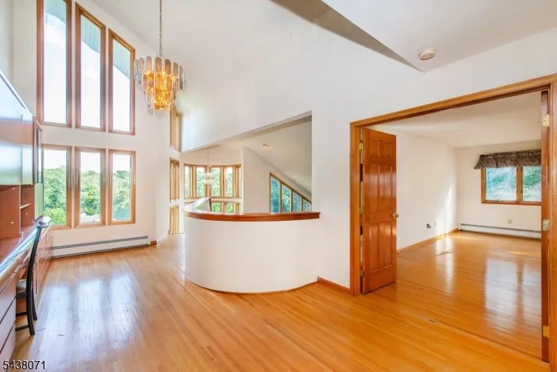 25 Wood Chase Ln Kinnelon, NJ 07405