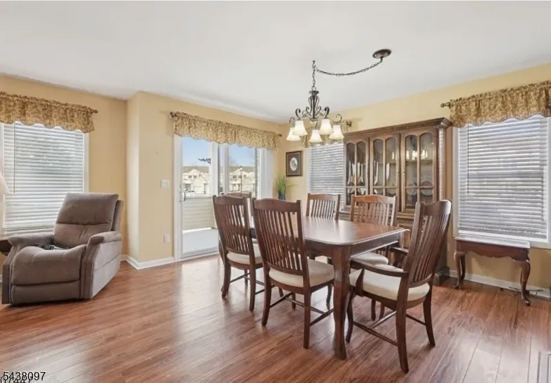 2 Caleb Ct Hardyston, NJ 07419