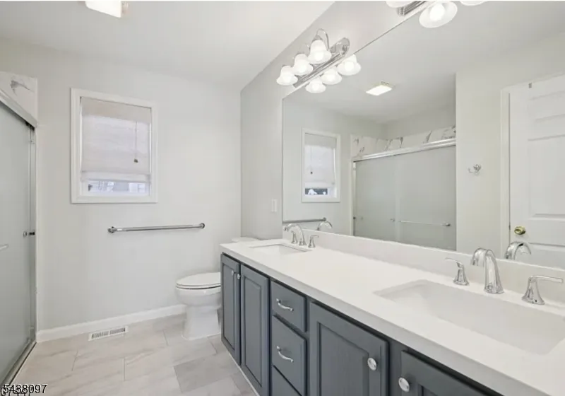 2 Caleb Ct Hardyston, NJ 07419