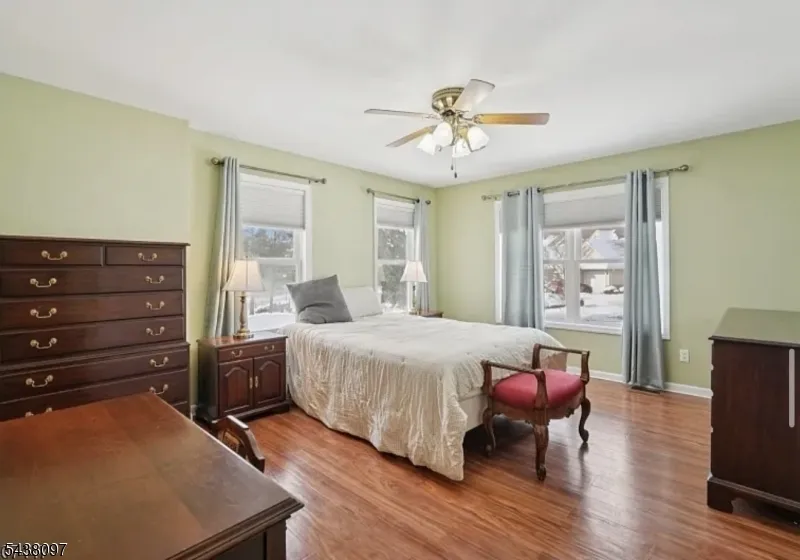 2 Caleb Ct Hardyston, NJ 07419