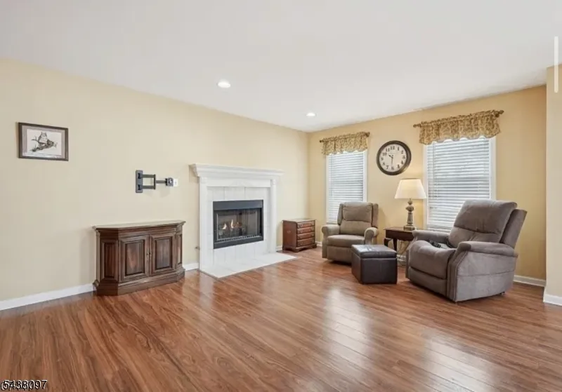 2 Caleb Ct Hardyston, NJ 07419
