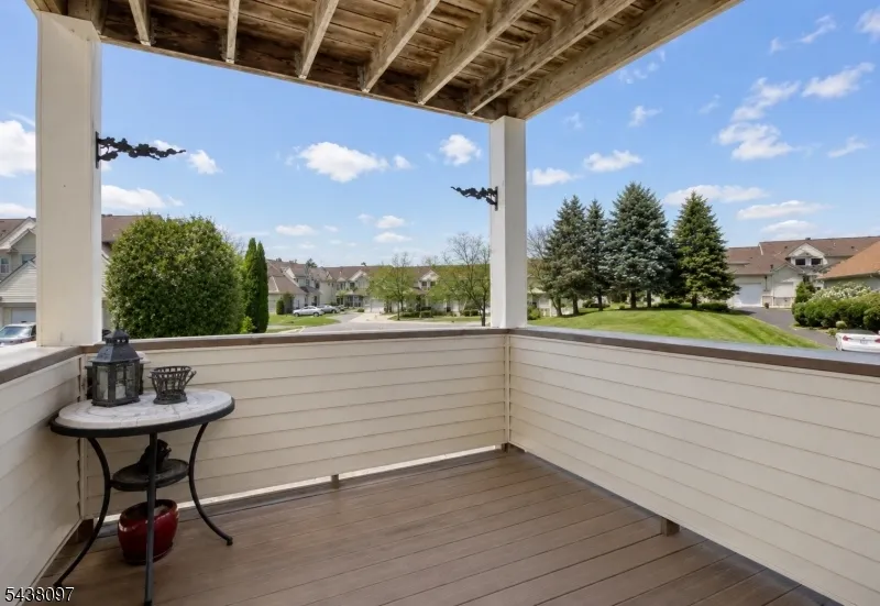 2 Caleb Ct Hardyston, NJ 07419