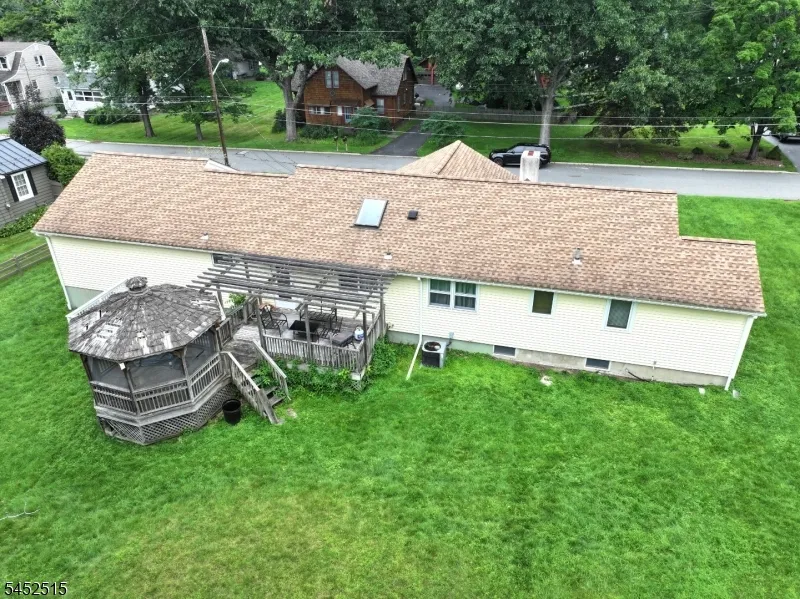 16 Lloyd Ave Branchville, NJ 07826