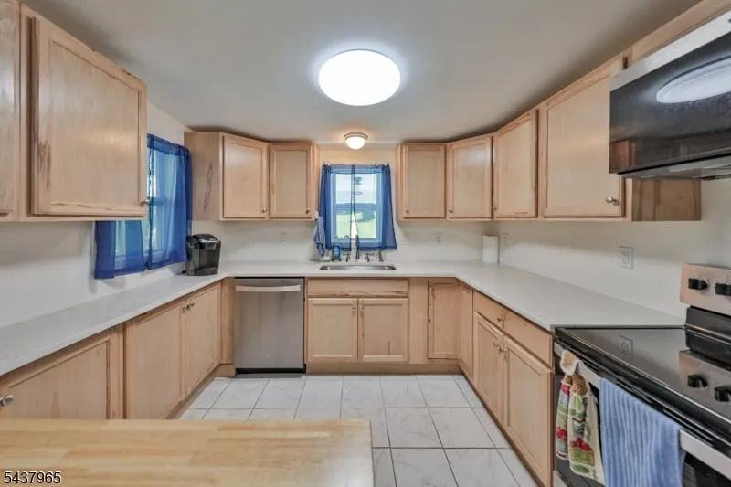 441 Maple Ave Pohatcong, NJ 08865