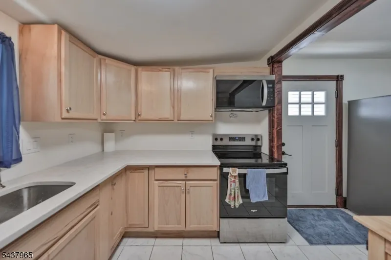 441 Maple Ave Pohatcong, NJ 08865