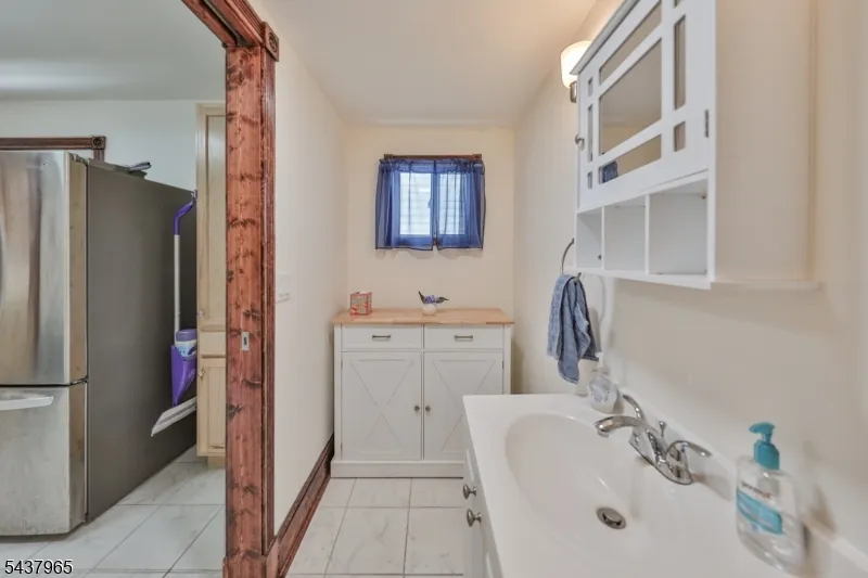441 Maple Ave Pohatcong, NJ 08865