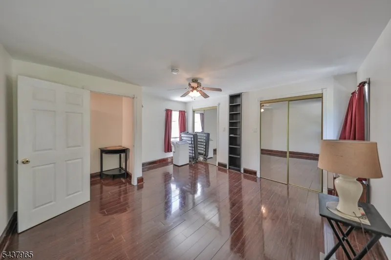 441 Maple Ave Pohatcong, NJ 08865