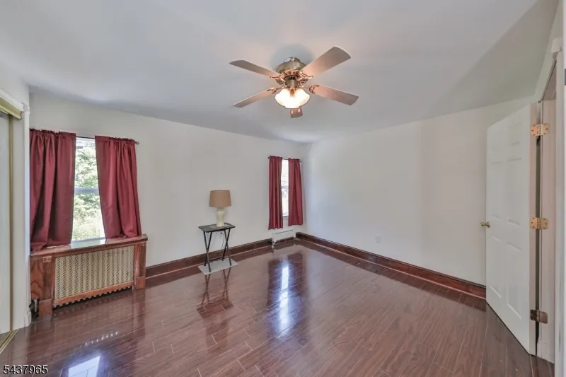 441 Maple Ave Pohatcong, NJ 08865