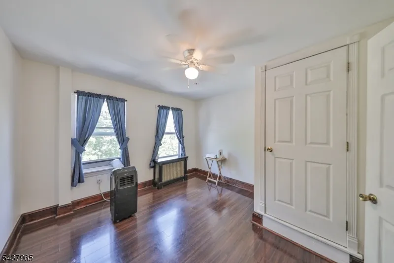 441 Maple Ave Pohatcong, NJ 08865