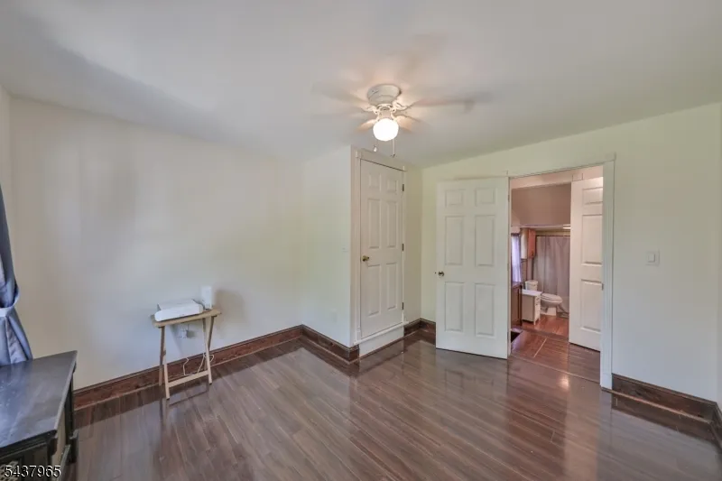441 Maple Ave Pohatcong, NJ 08865