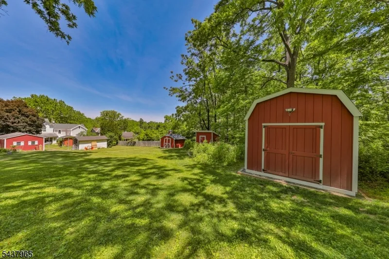 441 Maple Ave Pohatcong, NJ 08865