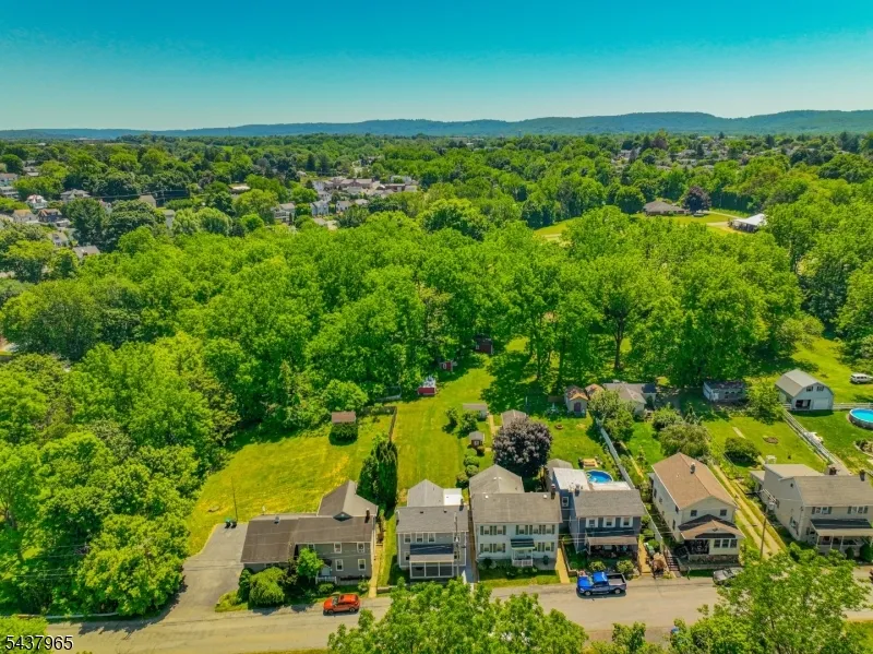 441 Maple Ave Pohatcong, NJ 08865