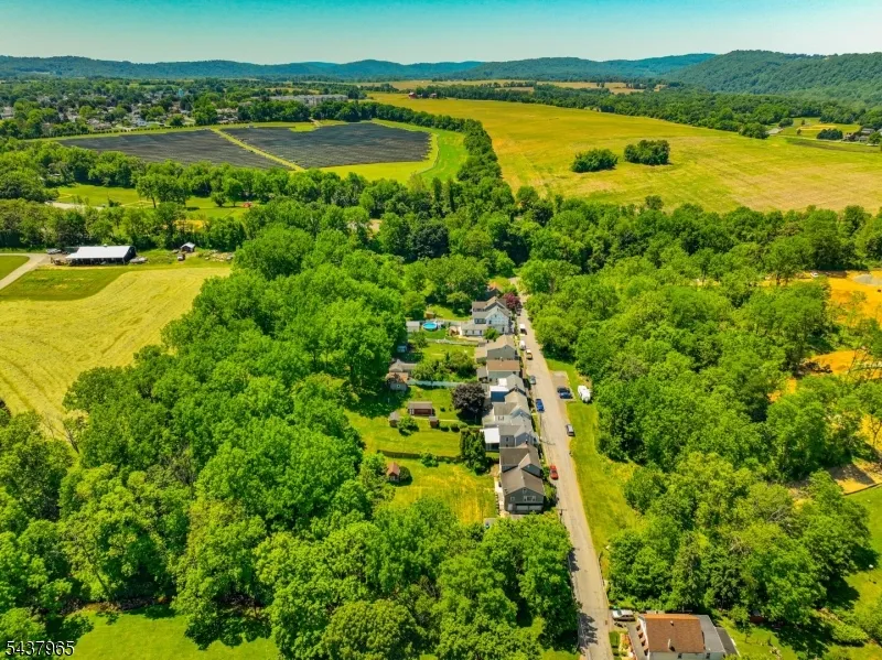 441 Maple Ave Pohatcong, NJ 08865