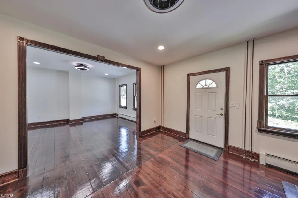 441 Maple Ave Pohatcong, NJ 08865