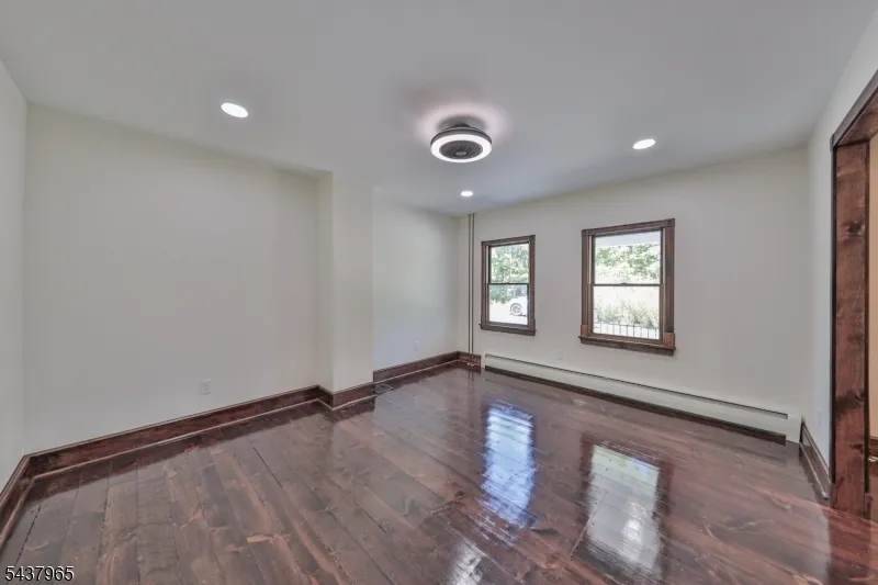 441 Maple Ave Pohatcong, NJ 08865