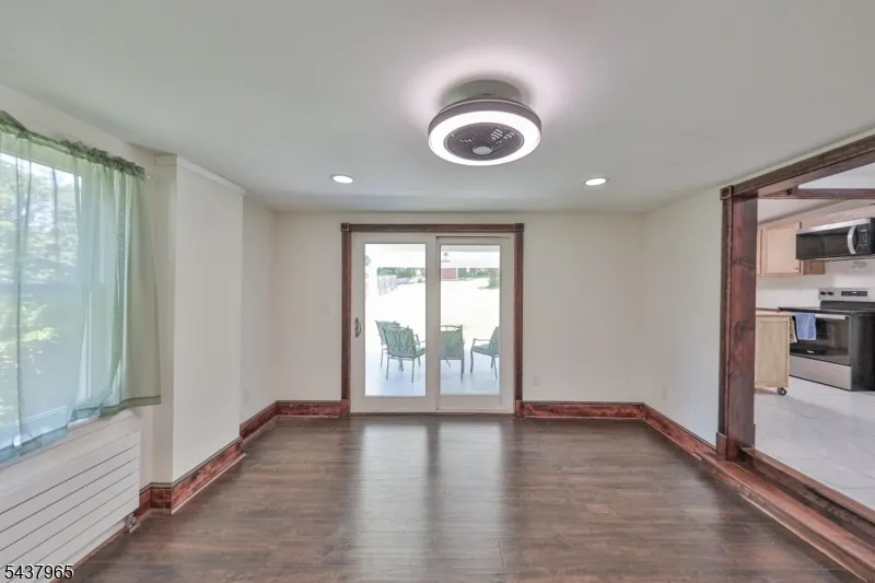 441 Maple Ave Pohatcong, NJ 08865
