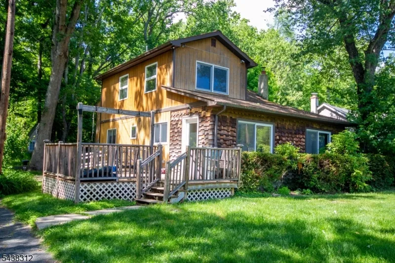 209 Fairview Ave Hampton, NJ 07860