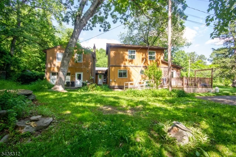 209 Fairview Ave Hampton, NJ 07860