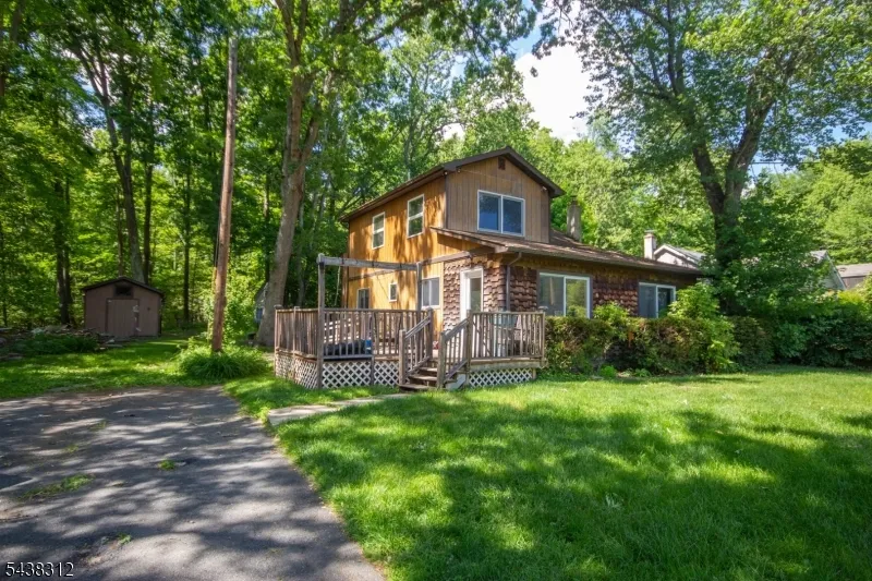 209 Fairview Ave Hampton, NJ 07860