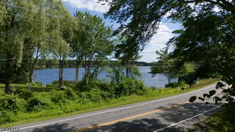209 Fairview Ave Hampton, NJ 07860