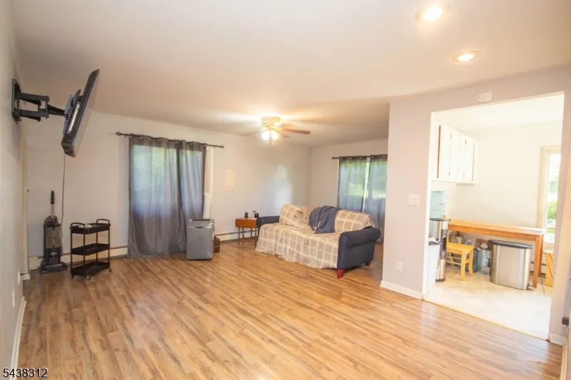 209 Fairview Ave Hampton, NJ 07860