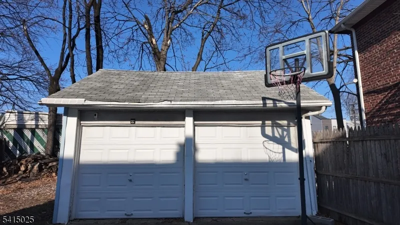 249 Weequahic Ave Newark City, NJ 07112