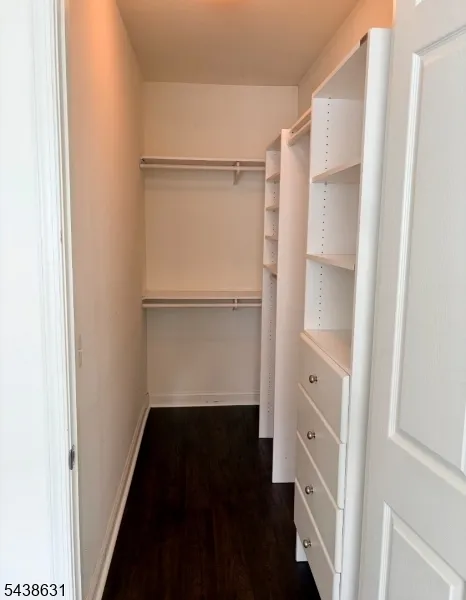 141 Limerick Ln Lopatcong, NJ 08865