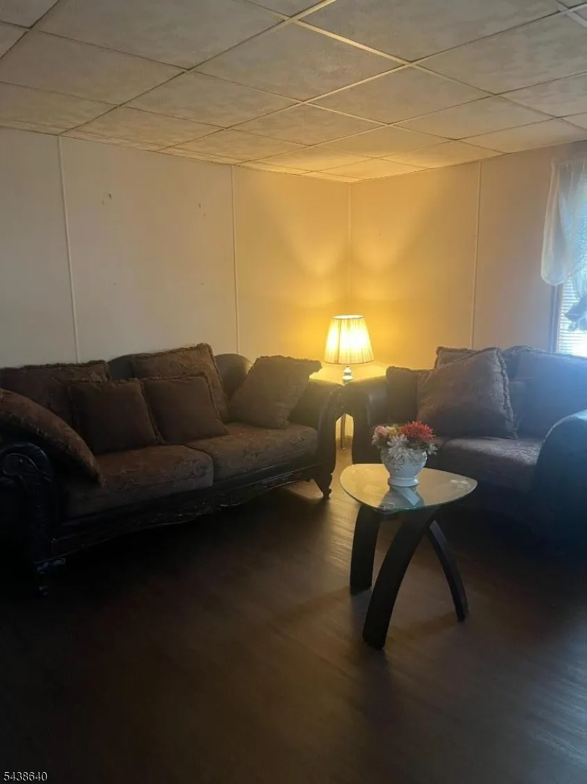 636 Washington Ave Linden City, NJ 07036