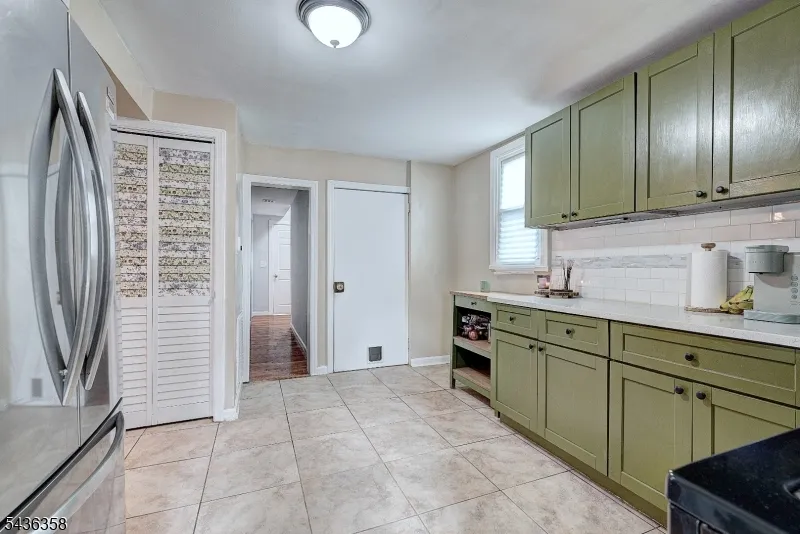 64 Norwood St Newark City, NJ 07106