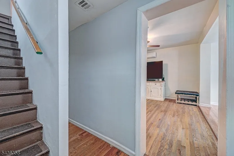 64 Norwood St Newark City, NJ 07106