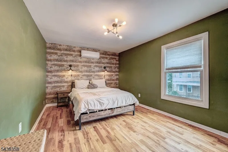 64 Norwood St Newark City, NJ 07106