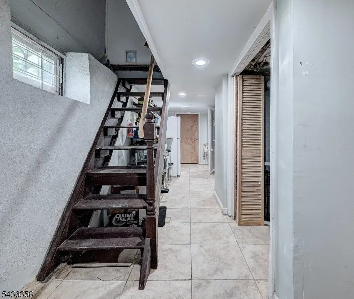 64 Norwood St Newark City, NJ 07106