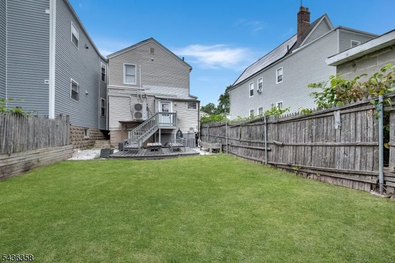 64 Norwood St Newark City, NJ 07106
