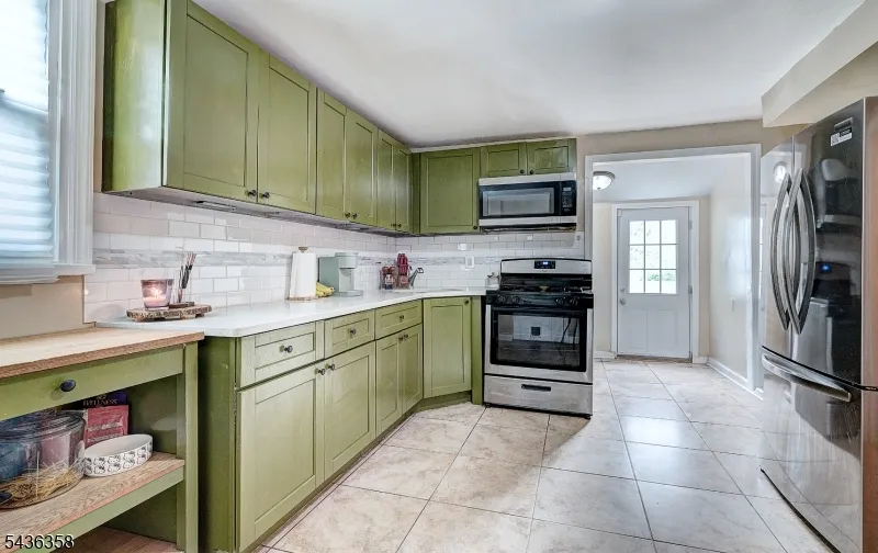 64 Norwood St Newark City, NJ 07106
