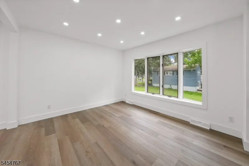 1834 Holly Rd North Brunswick, NJ 08902