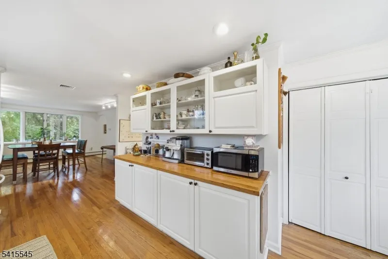 4 Emmet Roche Dr Montville, NJ 07005