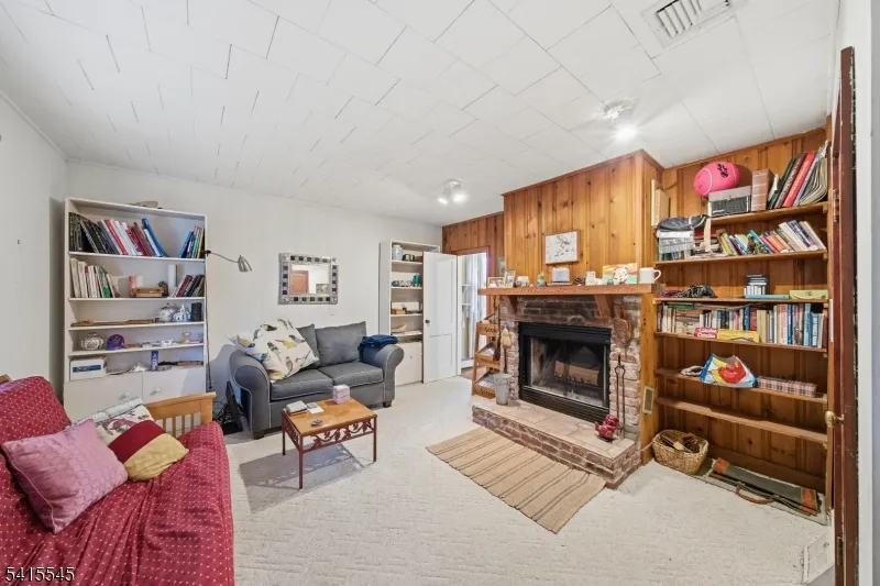 4 Emmet Roche Dr Montville, NJ 07005