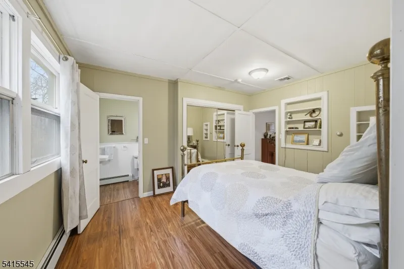 4 Emmet Roche Dr Montville, NJ 07005