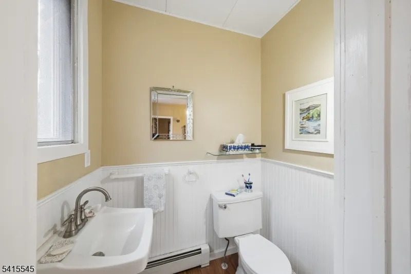 4 Emmet Roche Dr Montville, NJ 07005