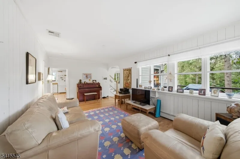 4 Emmet Roche Dr Montville, NJ 07005