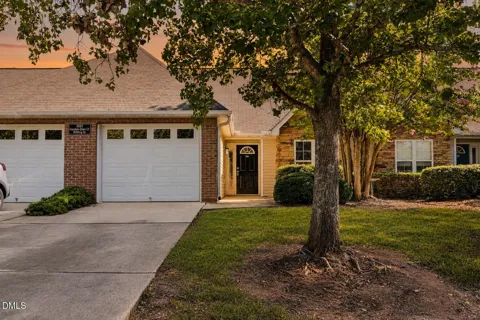 2521 Gordon Glen Court #102