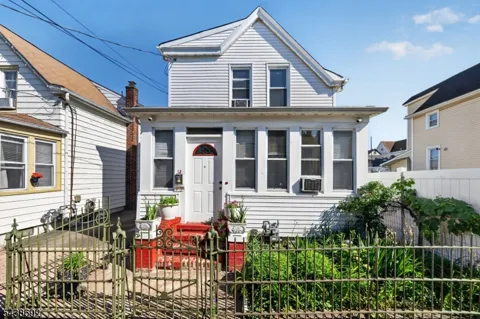 13 Sherman Pl
