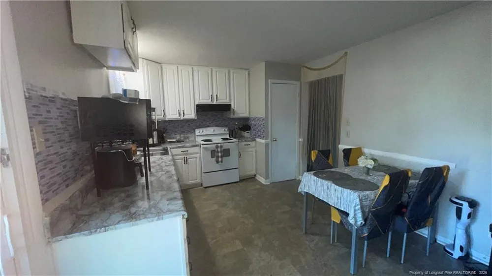2615 Dinsmore Drive Fayetteville, NC 28306