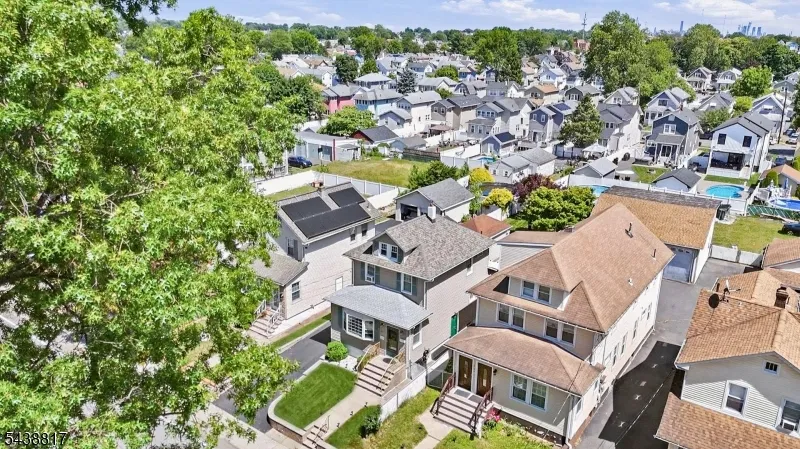 332 Riverside Ave Lyndhurst, NJ 07071