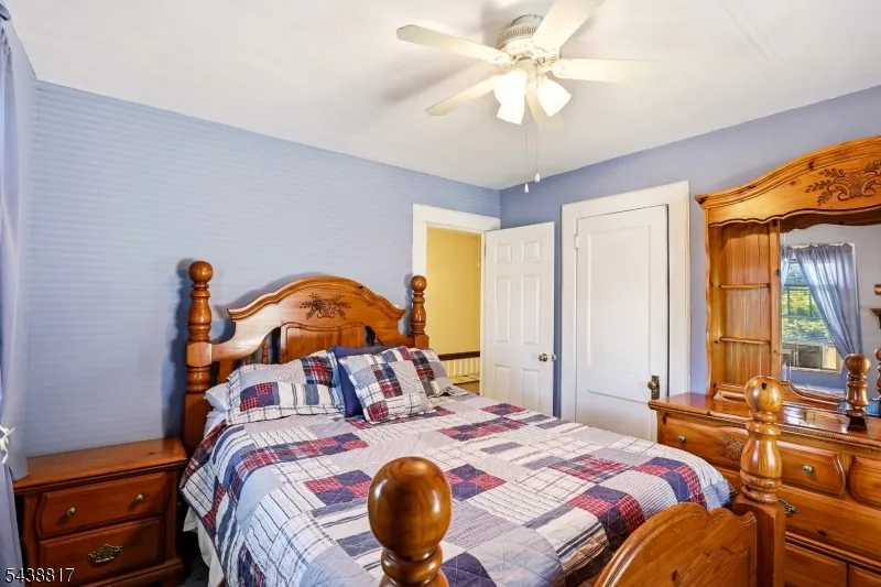 332 Riverside Ave Lyndhurst, NJ 07071