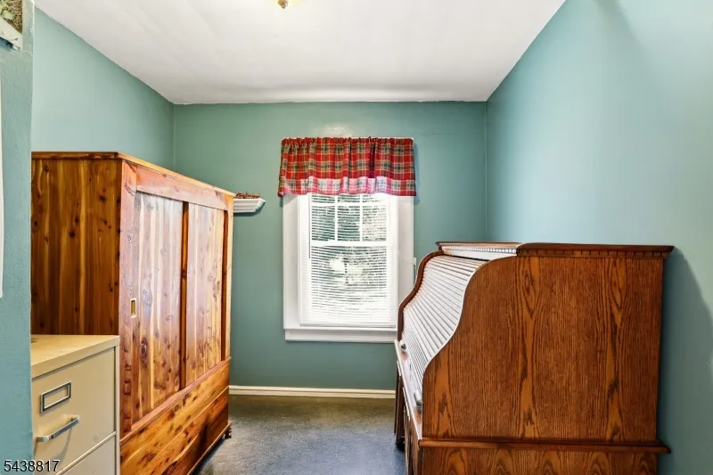 332 Riverside Ave Lyndhurst, NJ 07071
