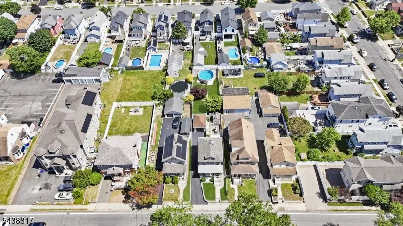 332 Riverside Ave Lyndhurst, NJ 07071